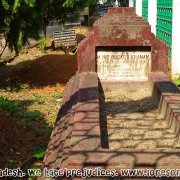 Hussaini Dalan cemetery